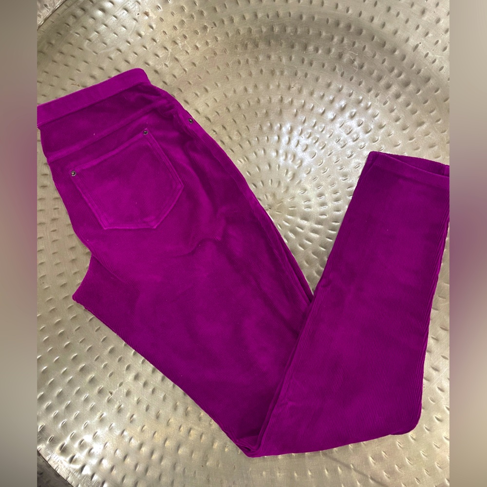 HUE Pink Corduroy Leggings